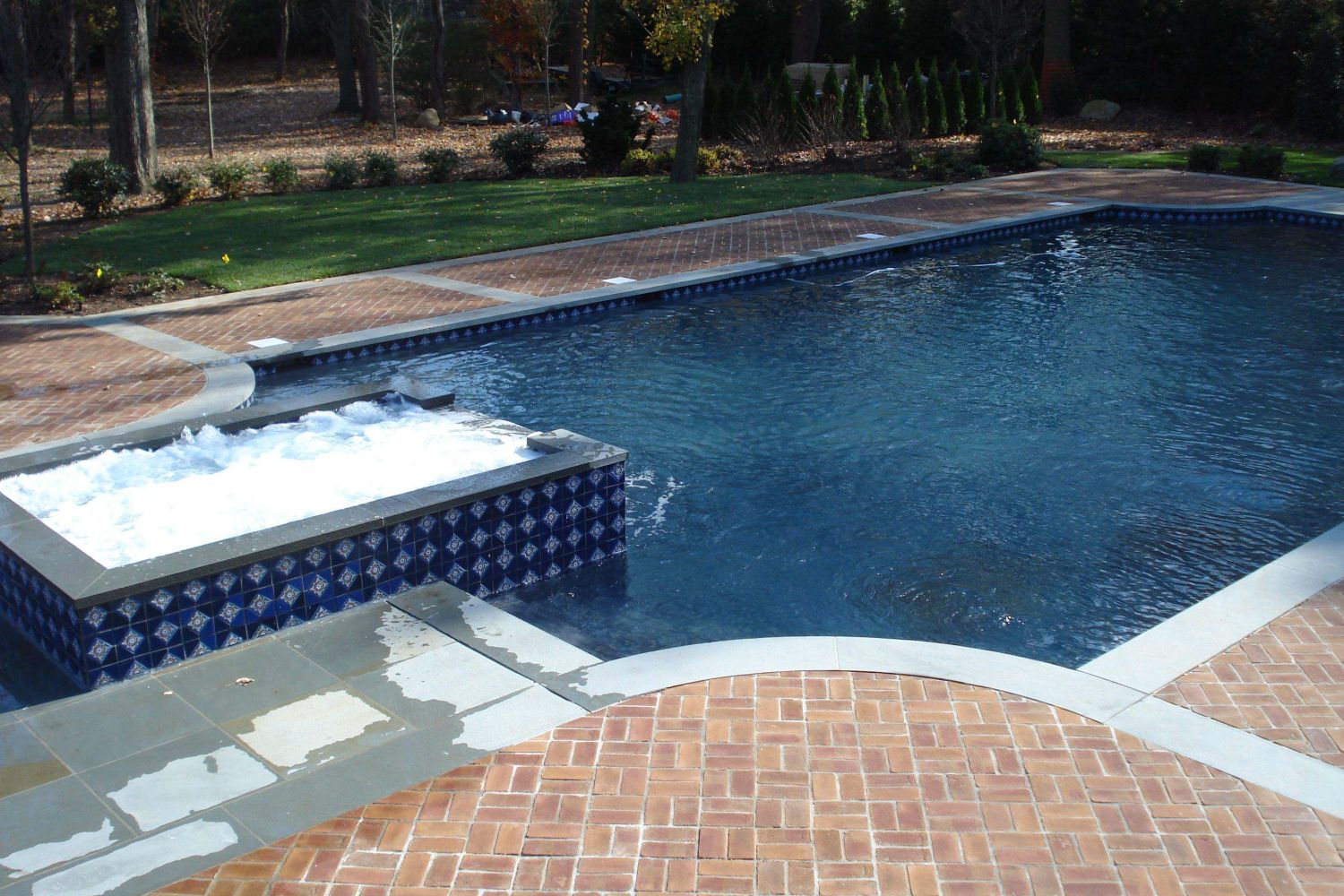 Long Island Pool Services Near You